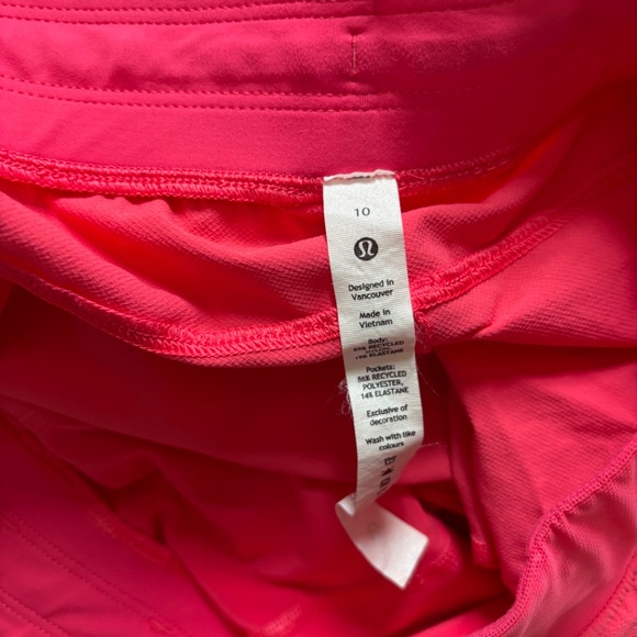 License to Train High Rise Short - Picture 4 of 4